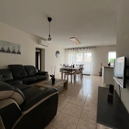 Holiday home Complete Nimes